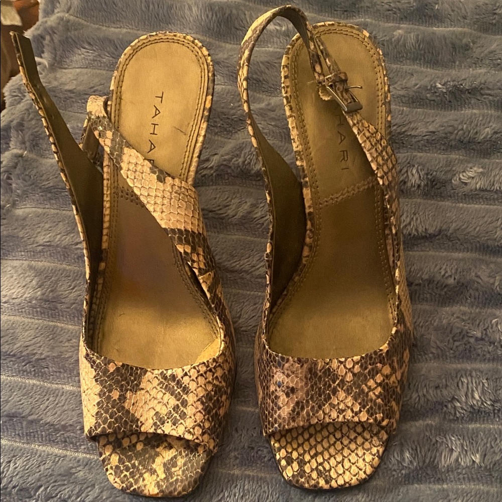 Tahari Women's Brown Snakeskin Heels